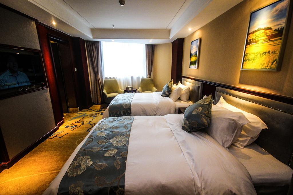 Zhufeng Hotel Csengtu Kültér fotó