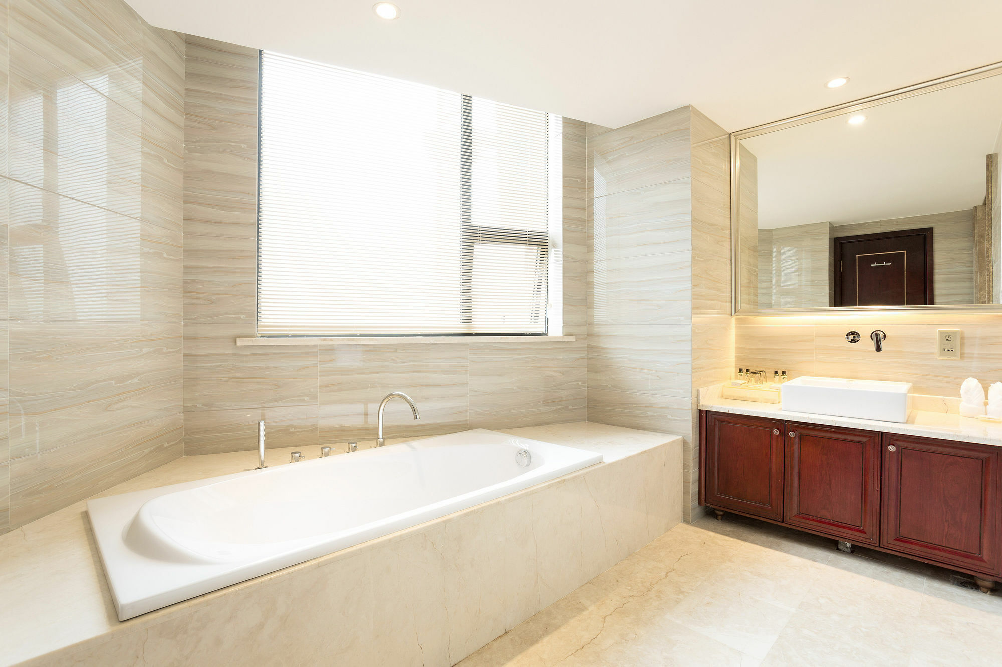 Zhufeng Hotel Csengtu Kültér fotó